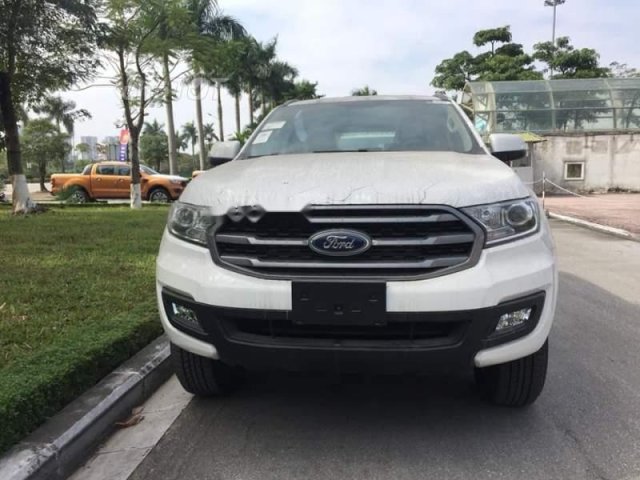 Bán Ford Everest đời 2019, màu trắng, xe nhập
