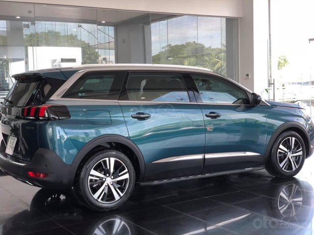 Peugeot 5008 - Giá tốt nhất trong năm - Quà tặng khủng chào hè0