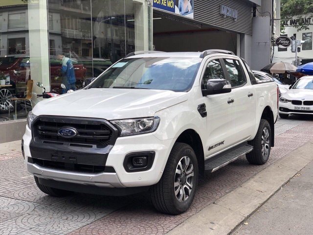 Cần bán Ford Ranger Wildtrak 2.0L năm 2018, màu trắng, nhập khẩu nguyên chiếc0