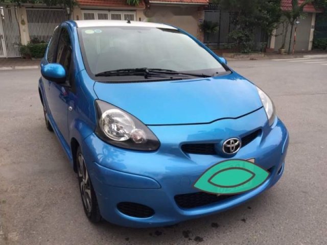 Gia đình tôi cần bán Toyota Aygo nhập khẩu Cộng Hoà Séc, đăng ký T12/2011