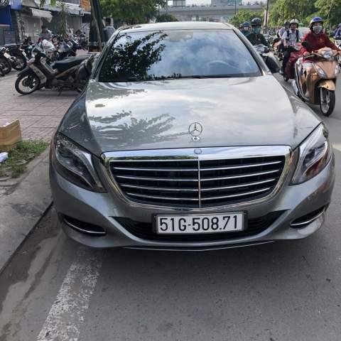 Bán xe Mercedes S500 màu xanh ngọc (nội thất đen), đăng ký lần đầu 4/2014, đi được 50,000km