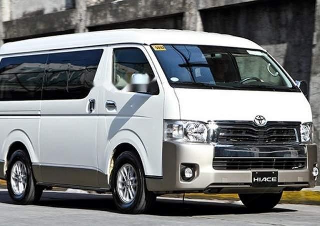 Bán ô tô Toyota Hiace năm sản xuất 2019, màu trắng, nhập khẩu nguyên chiếc