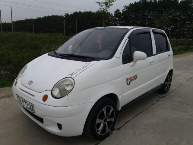 Bán Daewoo Matiz đời 2004, màu trắng còn mới, giá tốt