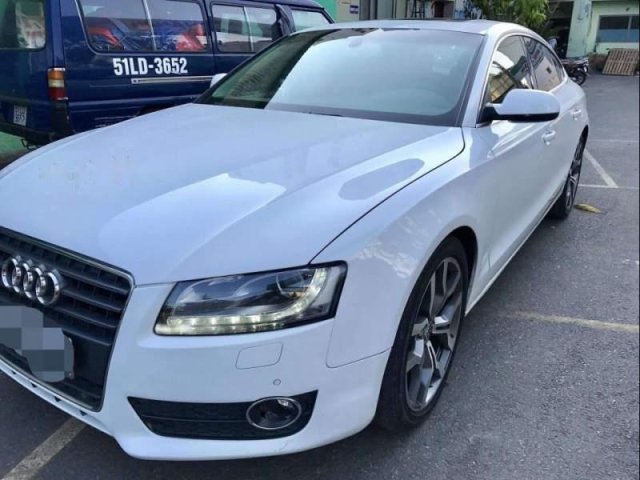 Bán Audi A5 sản xuất 2011, màu trắng, đăng ký tháng 12/20120