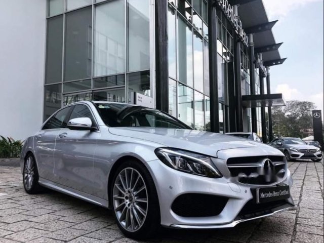 Bán ô tô Mercedes C300 AMG đời 2018, màu bạc