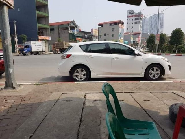 Bán Mazda 3 năm 2010, màu trắng, nhập khẩu, giá 415tr