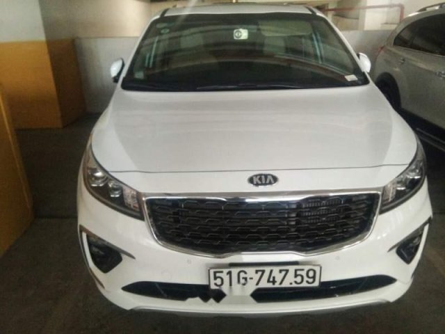 Bán Kia Sedona sản xuất 2018, màu trắng, mới mua tháng 1/20190