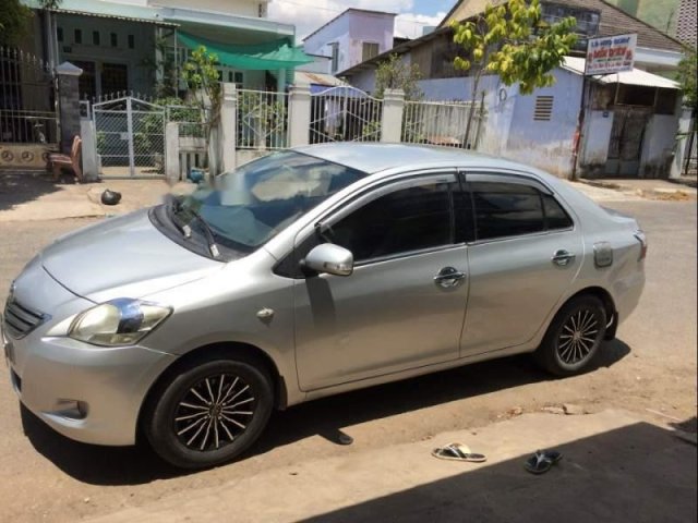 Bán xe Toyota Vios năm 2009, màu bạc, xe đẹp