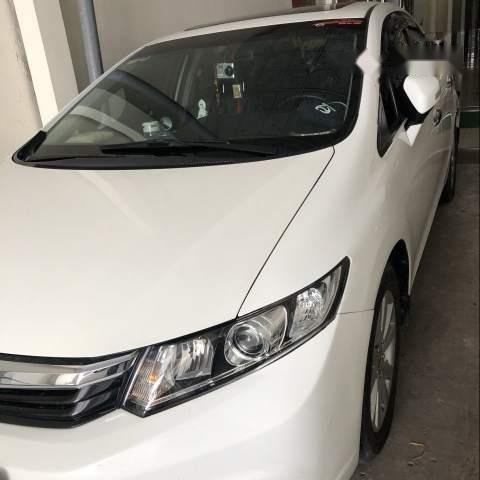 Cần bán xe Honda Civic năm sản xuất 2013, màu trắng chính chủ, 585tr0