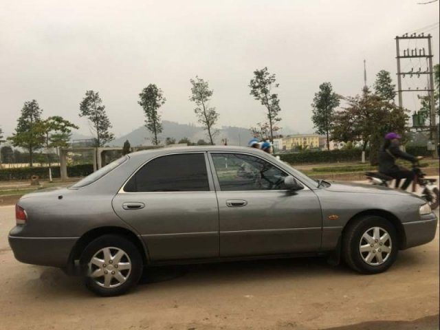 Cần bán xe Mazda 626 đời 1995, màu xám, nhập khẩu nguyên chiếc như mới, giá tốt0