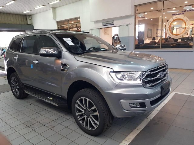 Ford Everest Titanium - KM 90 triệu tiền mặt, đủ màu giao ngay chỉ với từ 200 triệu, Mr Trung0