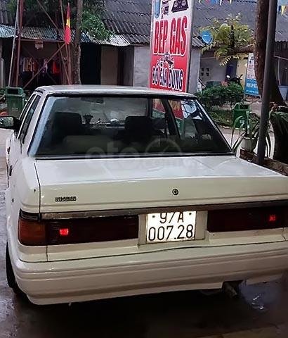 Cần bán gấp Nissan Bluebird năm sản xuất 1993, màu trắng, nhập khẩu 

0