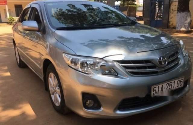 Cần bán lại xe Toyota Corolla Altis 1.8G AT sản xuất 2012, màu bạc 