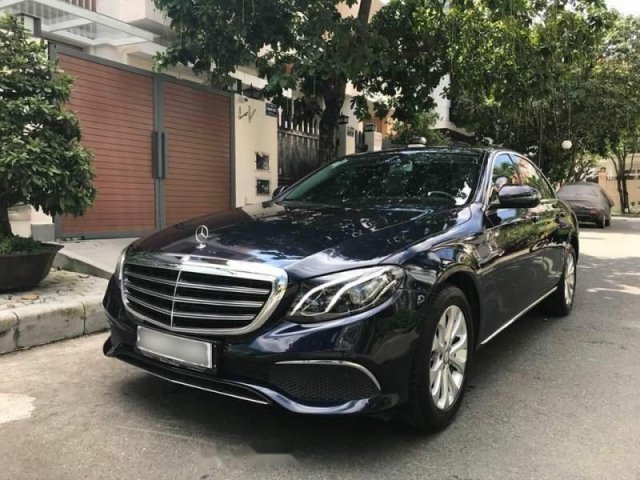 Cần bán xe Mercedes E200 sản xuất 2018 chính chủ