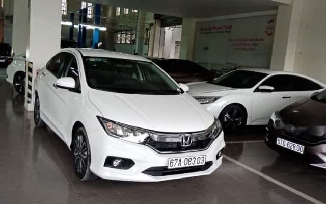 Bán ô tô Honda City Top đời 2018, màu trắng chính chủ