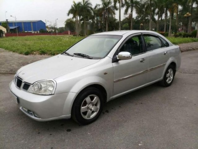 Bán ô tô Chevrolet Lacetti sản xuất năm 2004, màu bạc, nhập khẩu