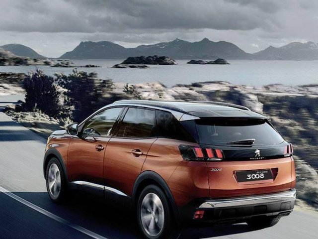 Ưu đãi sốc khi mua Peugeot 3008, màu cam