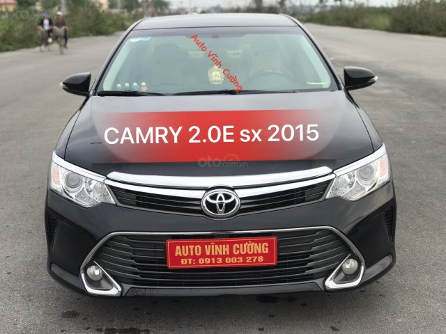 Bán Toyota Camry 2.0E đời 2015, màu đen