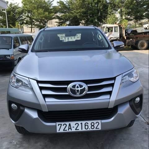 Bán Toyota Fortuner đời 2017, màu bạc, 990 triệu