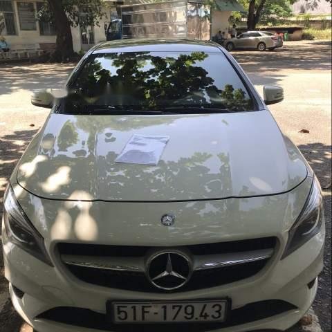 Cần bán xe Mercedes CLA class sản xuất 2015, nhập khẩu