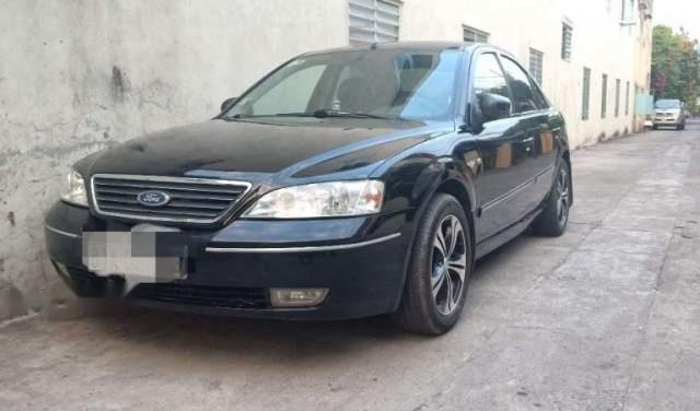 Bán Ford Mondeo đời 2004, màu đen, giá tốt