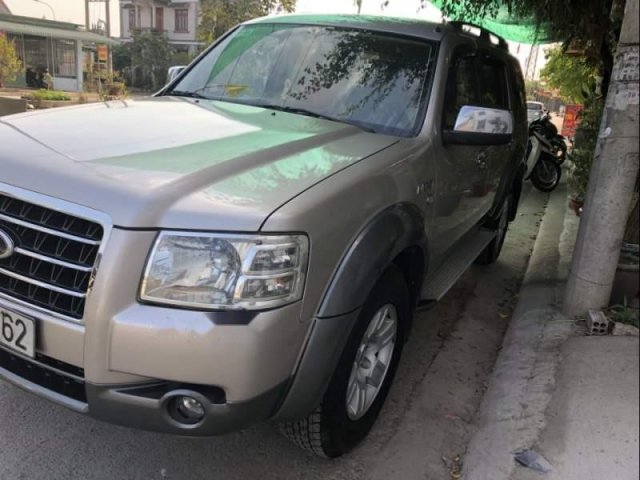 Cần bán lại xe Ford Everest sản xuất năm 2008 chính chủ0