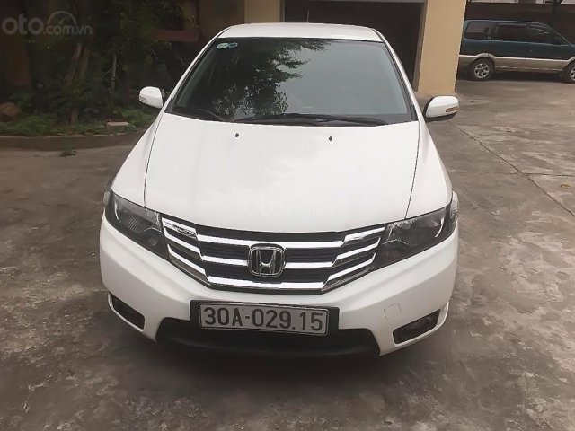 Bán Honda City năm 2013, màu trắng, không một lỗi nhỏ0