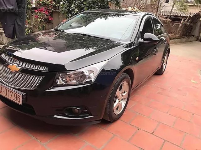 Bán Chevrolet Cruze LS 1.6 MT 2012, màu đen, số sàn