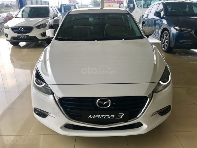 Bán Mazda 3 2.0 sedan 2019 ưu đãi lớn - trả góp 90% - giao xe ngay - Hotline: 09735601370