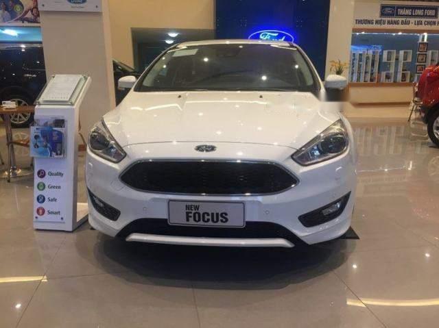 Bán xe Ford Focus đời 2019, màu trắng, xe nhập. Mới hoàn toàn0