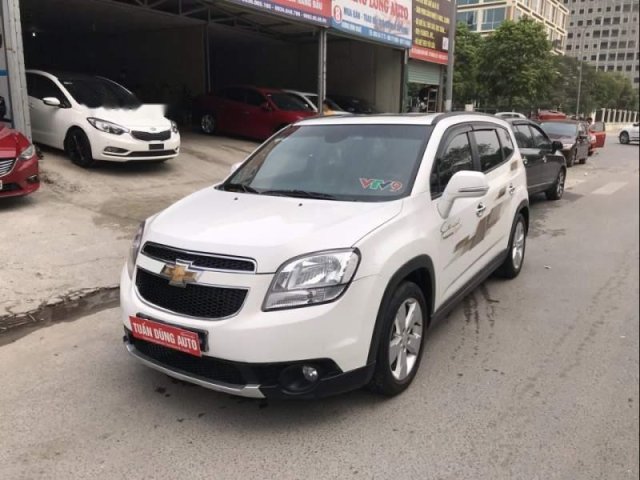 Cần bán xe Chevrolet Orlando sản xuất 2016, màu trắng, giá 560tr