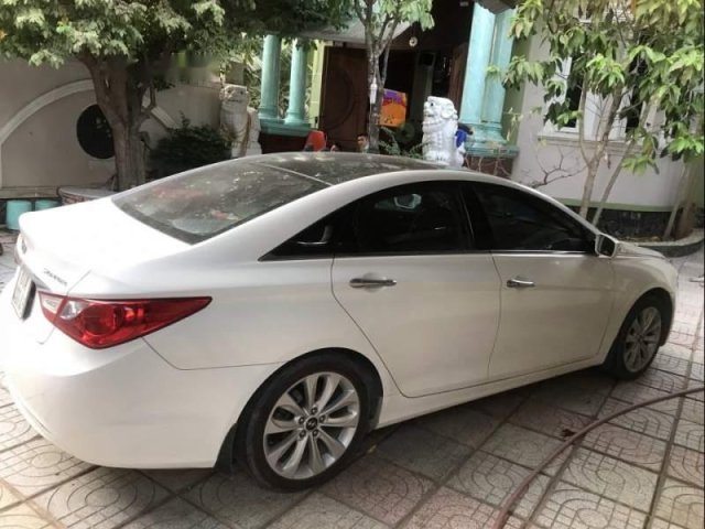 Bán Hyundai Sonata sản xuất 2011, màu trắng, nhập khẩu chính chủ, giá chỉ 546 triệu