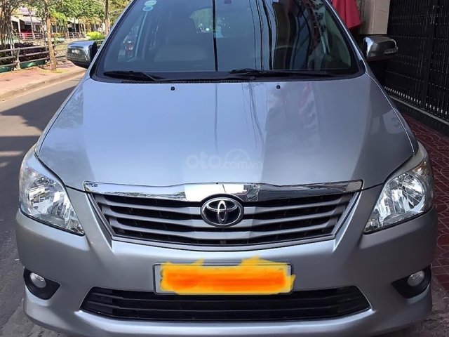 Cần bán gấp Toyota Innova 2.0G sản xuất năm 2012, màu bạc 