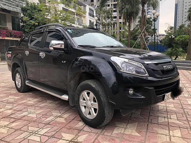 Bán xe Isuzu Dmax năm sản xuất 2016, màu đen