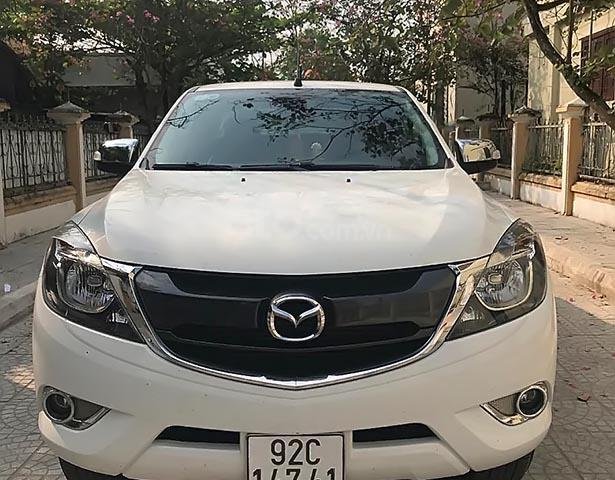 Chính chủ bán Mazda BT 50 2.2L 4x2 AT năm 2017, màu trắng, xe nhập0