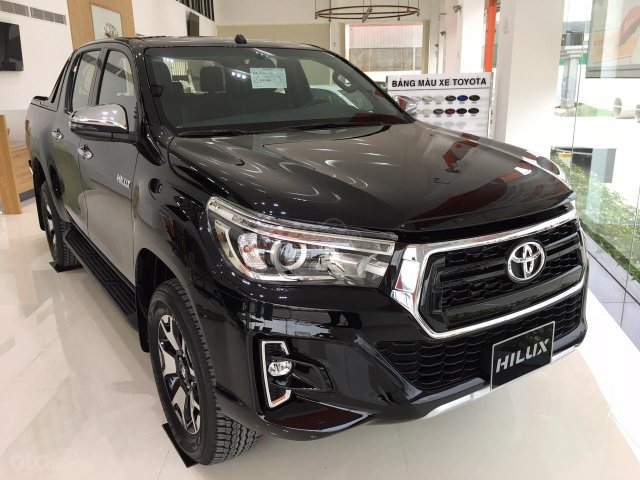 Bán Toyota Hilux 2 cầu - nhập Thái, ưu đãi cực kì hấp dẫn, hỗ trợ giao xe tận nơi0