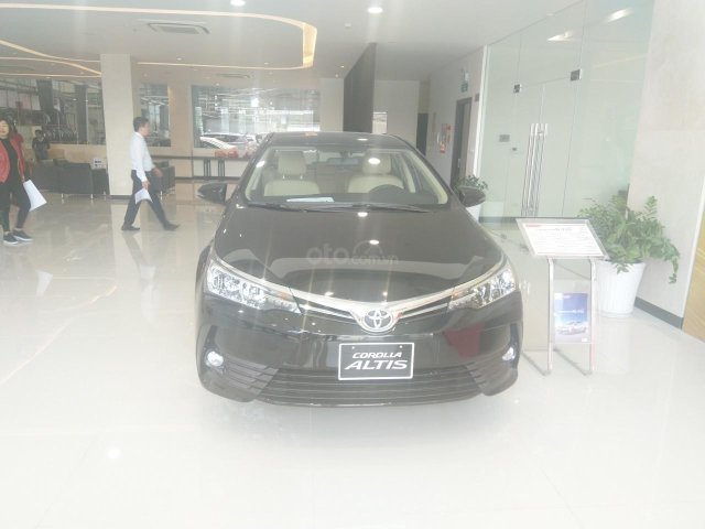 Cần bán Toyota Corolla Altis 1.8E (CVT), màu đen