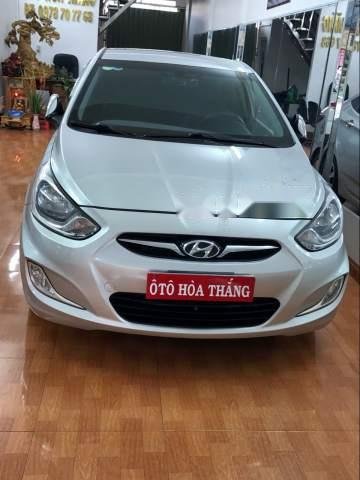 Cần bán xe Hyundai Accent 2012, màu bạc, nhập khẩu0