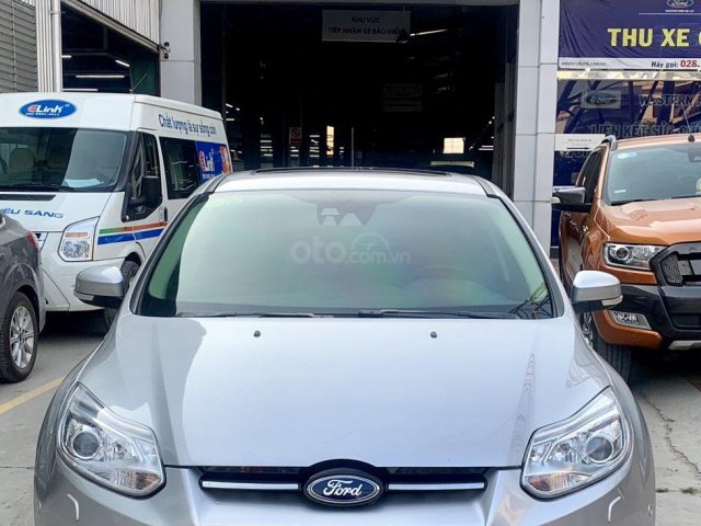 Bán Ford Focus sản xuất năm 2014, màu bạc, 528tr