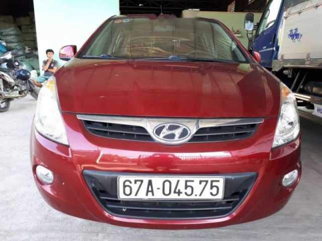 Cần bán Hyundai i20 sản xuất năm 2011, màu đỏ, xe nhập xe gia đình, giá tốt