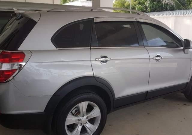 Bán Chevrolet Captiva LTZ 2.4AT đời 2012, màu bạc