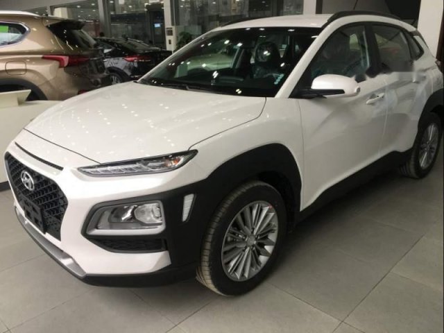 Bán Hyundai Kona sản xuất năm 2019, màu trắng, 615tr