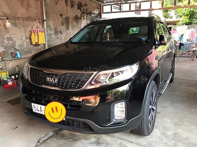 Gia đình bán xe Kia Sorento DATH đời 2016, màu đen