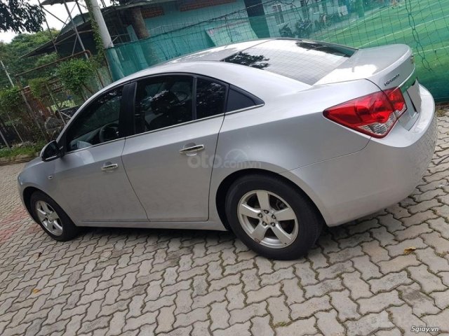 Bán Chevrolet Cruze năm 2012, màu bạc