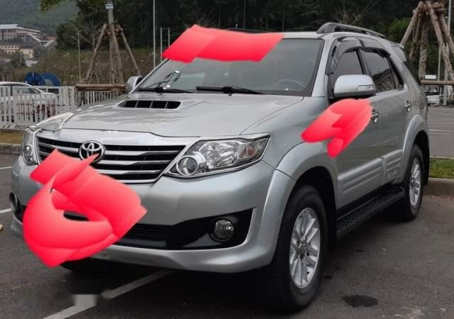 Cần bán xe Toyota Fortuner năm 2013, màu bạc giá cạnh tranh