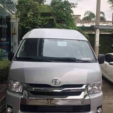 Bán Toyota Hiace 2019, màu bạc, xe nhập