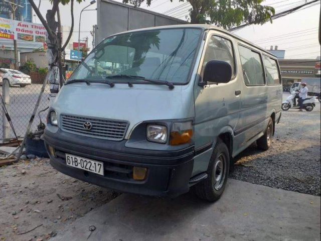 Cần bán xe Toyota Hiace sản xuất năm 2001, xe nhập, giá 72tr