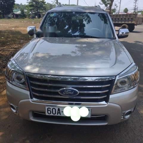 Cần bán gấp Ford Everest sản xuất năm 2011 giá tốt