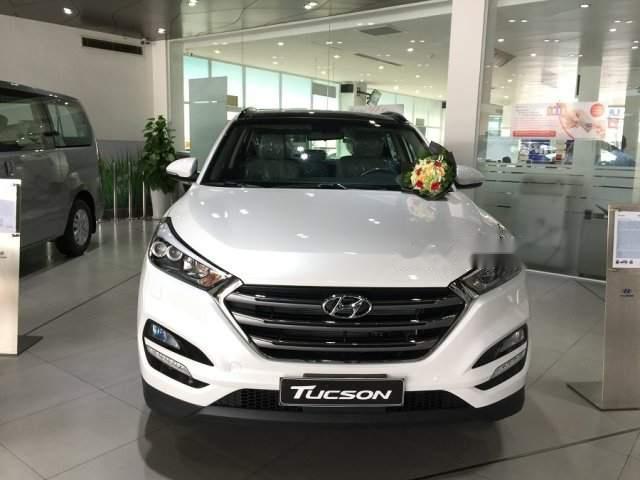 Bán Hyundai Tucson năm 2019, màu trắng, xe mới hoàn toàn