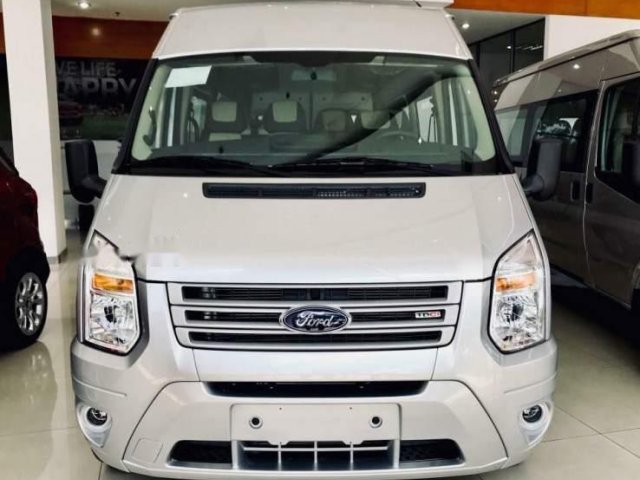 Cần bán Ford Transit sản xuất năm 2018, màu bạc